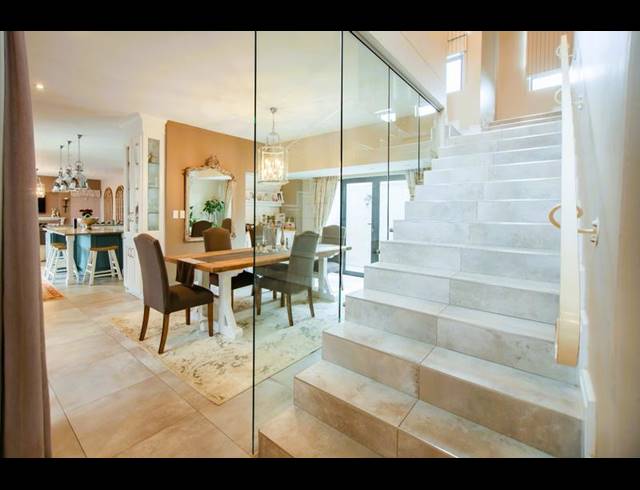 5 BEDROOM HOUSE FOR SALE IN COPPERLEAF ESTATE